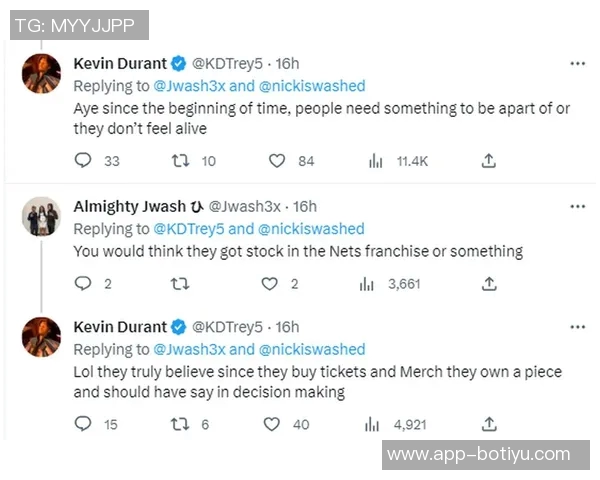 杜兰特幽默回应打球与刷推特的时间安排只需几秒钟轻松搞定