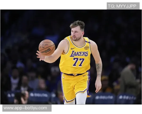 东契奇谈詹姆斯缺阵的影响与赢球决心的坚定态度