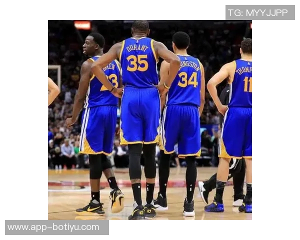 勇士队首发阵容年纪大于35岁历史回顾与2000年爵士队的对比分析