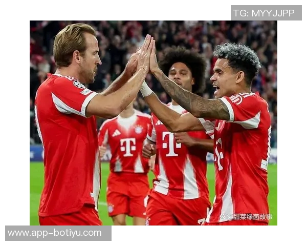 拜仁球员凯恩迪亚斯杰克逊齐聚慕尼黑啤酒节欢庆盛宴