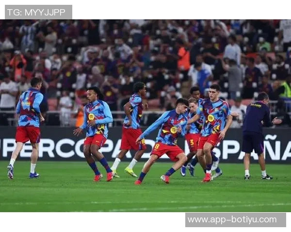 穆尼奥斯回应巴黎转会传闻称为巴萨巴黎皇马曼联效力是梦想