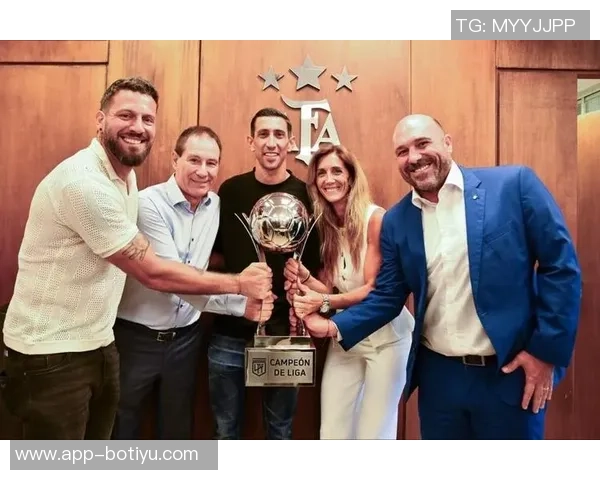 迪马利亚与帕雷德斯合作组建教练团队退役后志在执教罗萨里奥和博卡 迪马利亚与帕雷德斯合作组建教练团队退役后志在执教罗萨里奥和博卡