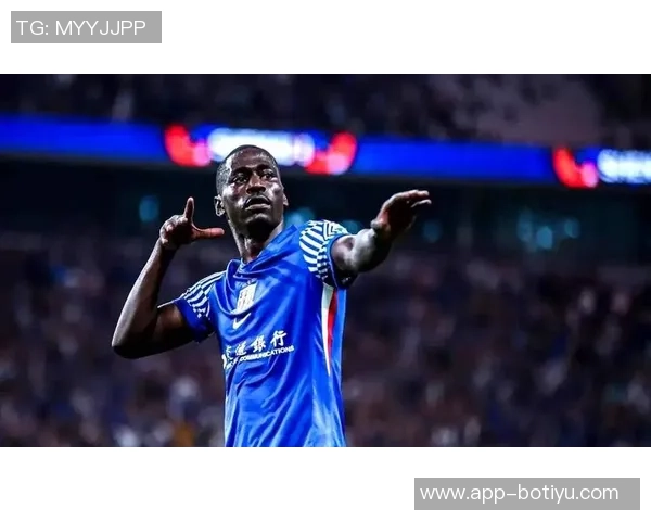 阿苏埃高空暴扣破门助申花1-0领先首尔展现强大实力 阿苏埃高空暴扣破门助申花1-0领先首尔展现强大实力